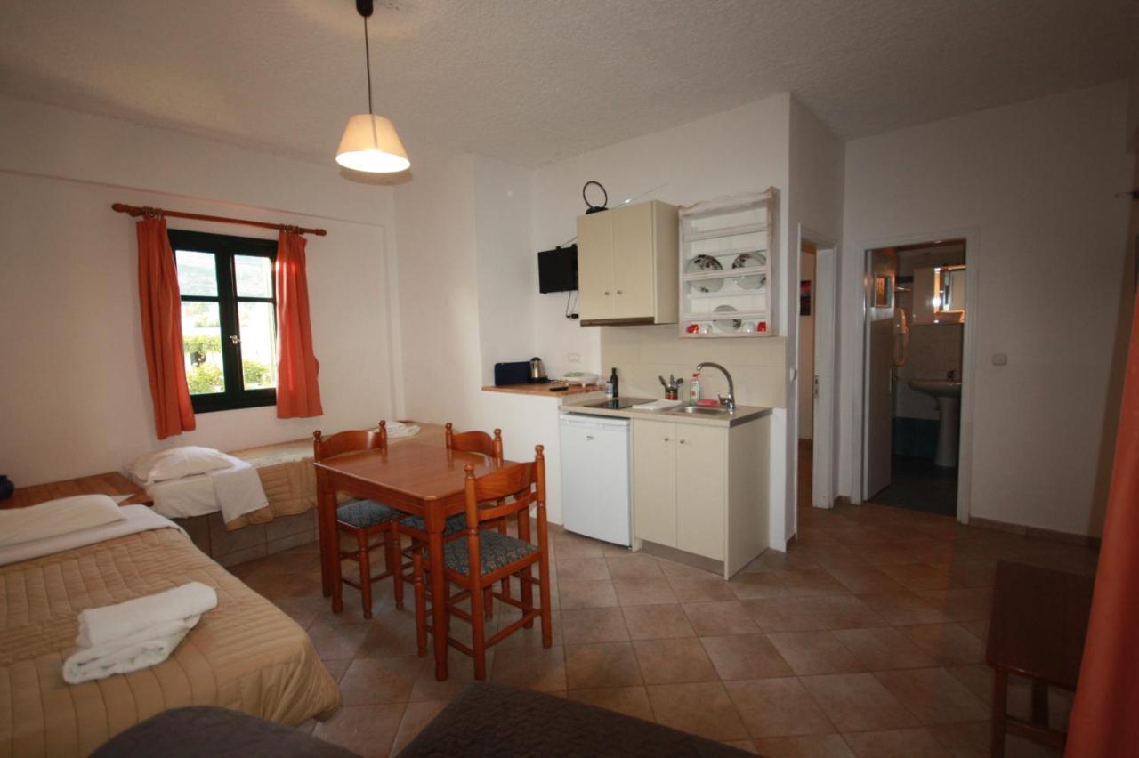 Cyclades Beach Apartments Chrisopigi  Exterior foto
