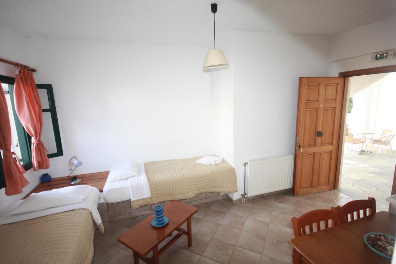 Cyclades Beach Apartments Chrisopigi  Exterior foto